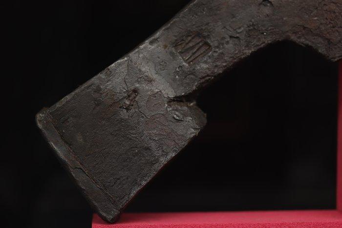 Viking Noordisch) - Grote ijzeren militaire bijl - Relikwie, Antiek en Kunst, Antiek | Overige Antiek