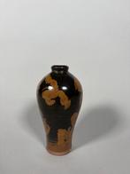 Oud-Chinees Steengoed Oud-Chinees, fles uit de