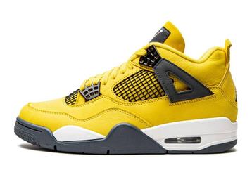 Air Jordan 4 Retro Lightning (2021) - Maat 44.5 EU, Ophalen of Verzenden, Nieuw