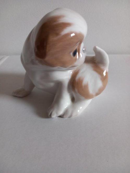 Royal Copenhagen - Erik Nielsen - Figure - Chiot pékinois -, Antiek en Kunst, Antiek | Glaswerk en Kristal