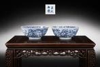 Een paar kommen - decor draken - gemerkt: Kangxi - Qing
