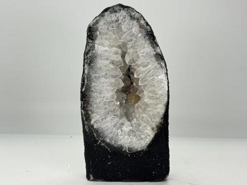 Veiling - Kwarts kathedraal geode 1 kg, Verzamelen, Mineralen en Fossielen