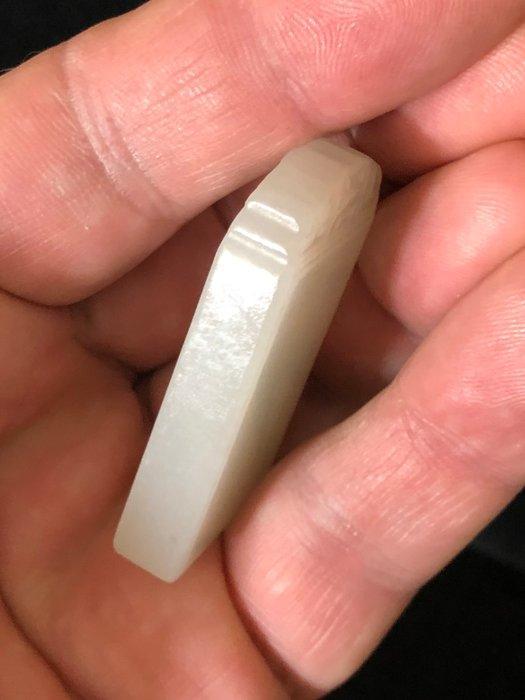 Pendant, pierre de tranquillité - Néphrite - Chine - Fin du, Antiek en Kunst, Antiek | Overige Antiek
