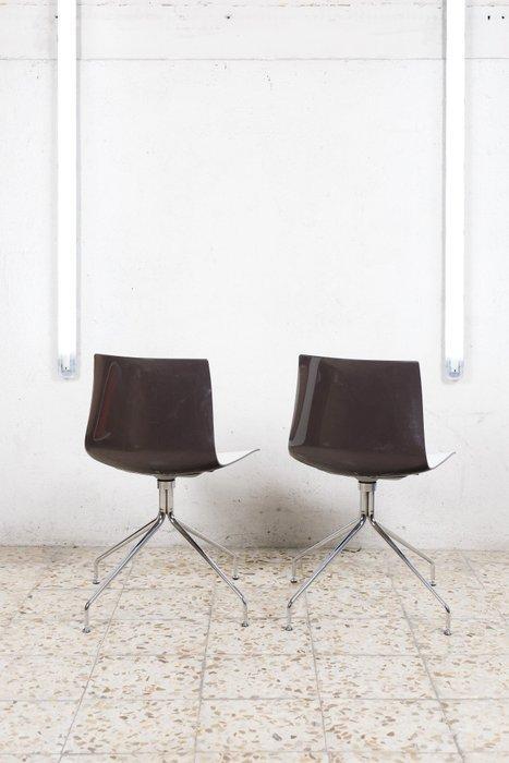 Arper - Lievore Altherr Molina - Stoel (2) - Catifa 46 -, Antiek en Kunst, Antiek | Meubels | Stoelen en Sofa's