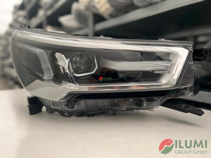 TOYOTA HILUX VIII 8 FULL LED PHARE AVANT DROIT 81110-YP1Z1, Auto-onderdelen, Verlichting, Gebruikt, Toyota, Verzenden