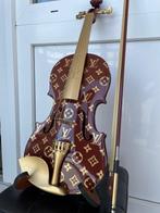 J.Reinhardt - Louis Vuitton Violin - Copper Brown & Gold, Antiek en Kunst