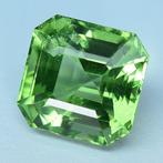 1 pcs Groen, Geel Olivijn - 7.52 ct - Asian Institute of, Nieuw