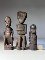 3 Figurines Ancêtres Sculptées - Timor de lOuest - Atoni -, Antiek en Kunst