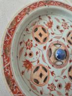 Opengewerkt deksel van Chinees porselein, XVIIIe/XIXe eeuw,