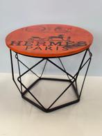 Rob VanMore - Tea-Time on Hermes & Disney Table - ø50cm, Antiek en Kunst