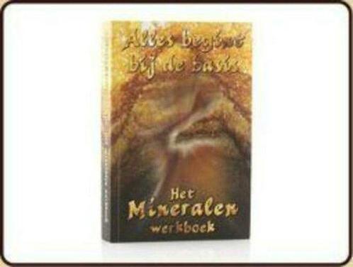 Boek: Het Mineralen werkboek - oranje 9789461901576, Boeken, Esoterie en Spiritualiteit, Zo goed als nieuw, Verzenden