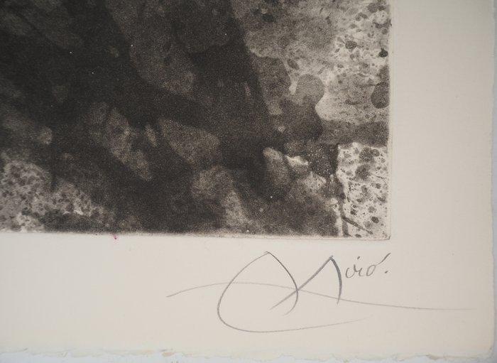 Joan Miro (1893-1983) - Puisatier : Personnage surréaliste à, Antiek en Kunst, Antiek | Overige Antiek