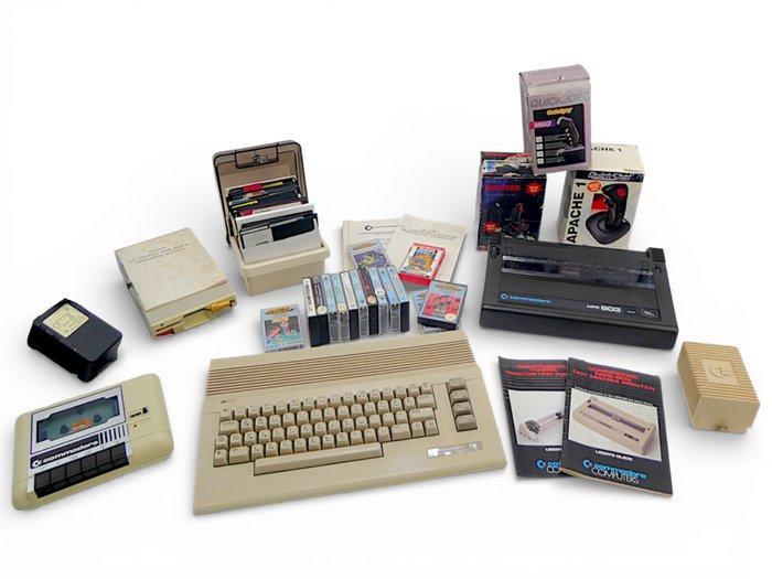 Commodore 64, Printer, 73x Game Disks / Cassettes, Floppy,, Games en Spelcomputers, Spelcomputers | Overige Accessoires