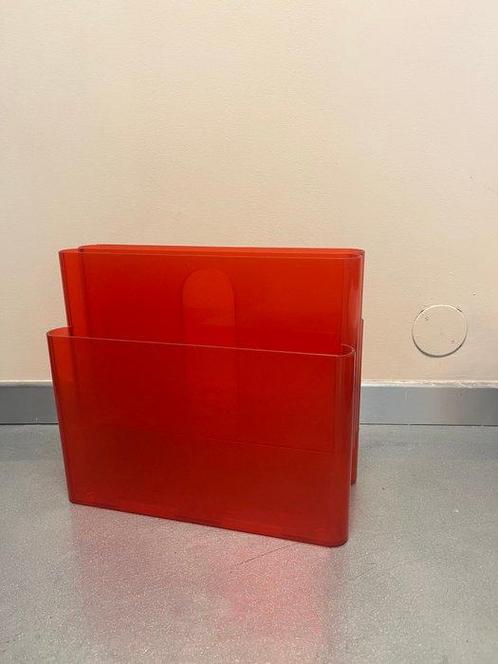 Kartell - Giotto Stoppino - Porte-revues - Acrylique,, Antiek en Kunst, Antiek | Meubels | Stoelen en Sofa's