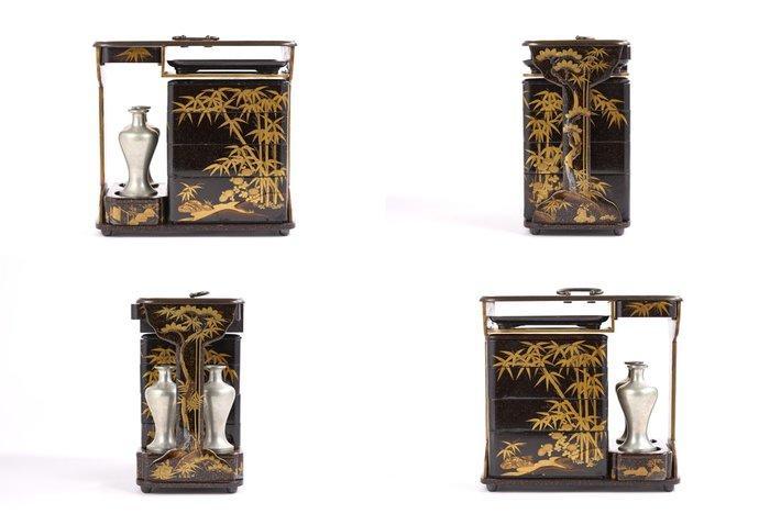 The Seven Sages of the Bamboo Grove Maki-e Jubako Picnic Set, Antiek en Kunst, Antiek | Overige Antiek