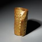 Chancay Cultuur Goud Vaartuig. 800-1000 na Christus. 5,5 cm.