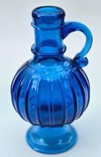 Museum für angewandte Kunst Köln - Carafe (2) - Verre bleu