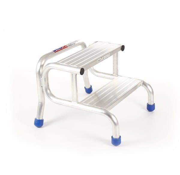 Opstapje - Opstap kruk - 2 treden - aluminium - 60x62x49 cm, Doe-het-zelf en Bouw, Ladders en Trappen, Nieuw, Ophalen of Verzenden