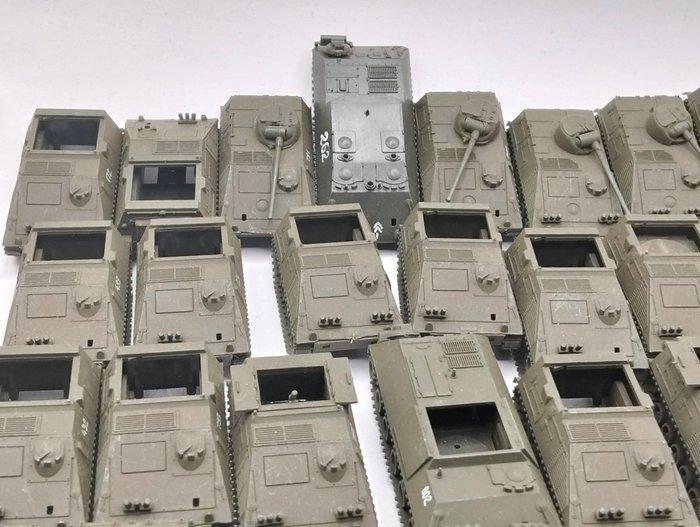 Roco, Mini tanks 1:87 - Model militair voertuig (76) - o.a., Hobby en Vrije tijd, Modeltreinen | H0