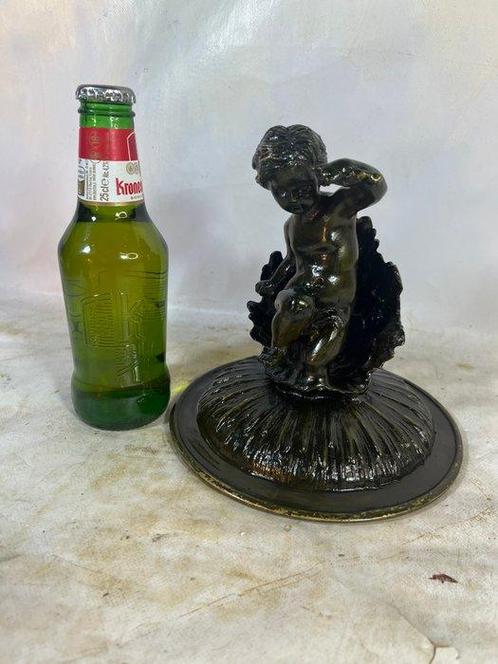 Daprès Clodion - sculptuur, Chérubin à la coquille - 16 cm, Antiek en Kunst, Antiek | Keramiek en Aardewerk