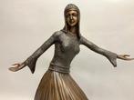 Sculpture, Danseres naar Chiparus - 48 cm - Bronze, Antiek en Kunst
