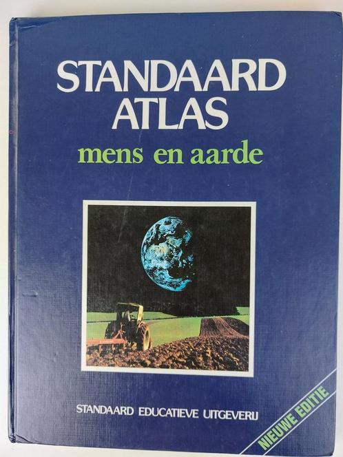 Standaard atlas mens en aarde 9789002173493, Boeken, Schoolboeken, Gelezen, Verzenden