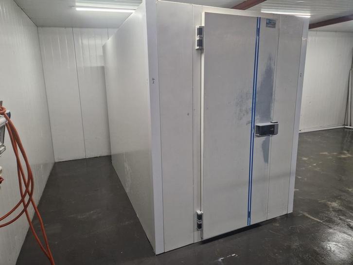 Koelcel 166 x 256 x 210 cm, Zakelijke goederen, Horeca | Keukenapparatuur, Gebruikt, Koelen en Vriezen