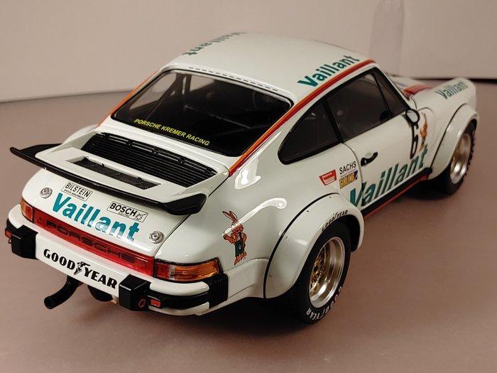 Schuco 1:18 - Model raceauto - Porsche 934 RSR #6 Vaillant, Hobby en Vrije tijd, Modelauto's | 1:5 tot 1:12