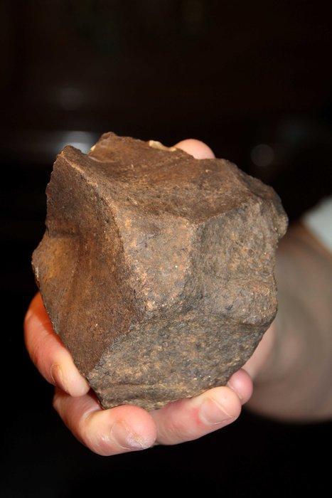 Paleolithisch Steengoed Hâchereau, kern - 100 mm (Zonder, Antiek en Kunst, Antiek | Overige Antiek