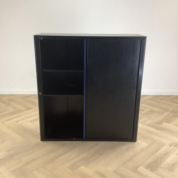 Eromes roldeurkast vv 2 legborden, (hxbxd) 135x127x45 cm,, Huis en Inrichting, Kasten | Roldeurkasten en Archiefkasten, Gebruikt
