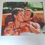 James Bond 007: A View To a Kill - Double signed by Roger, Nieuw
