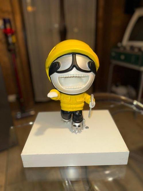 Moncler  - Action figure Crazy Genius / Moncler figure -, Antiek en Kunst, Antiek | Overige Antiek