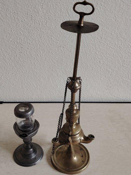 Olielamp (2) - Messing en tin - Messing, Glas, pewter, Antiek en Kunst, Curiosa en Brocante