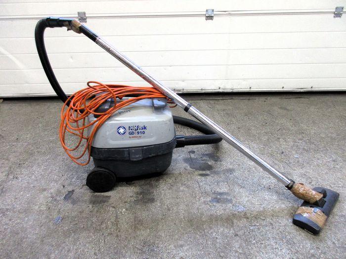 Stofzuigers, Droogzuigers Nilfisk GD910, Articles professionnels, Aménagement de Bureau & Magasin | Commerce & Inventaire