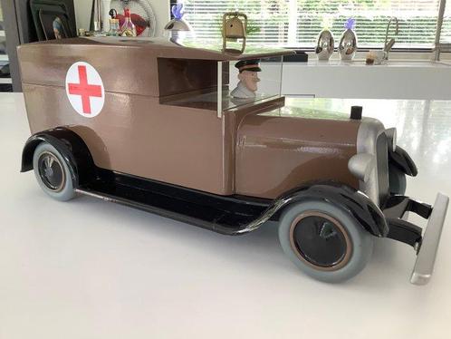 Beeldje Aroutcheff 1:12 - Voiture miniature - Ziekenwagen, Boeken, Strips | Comics