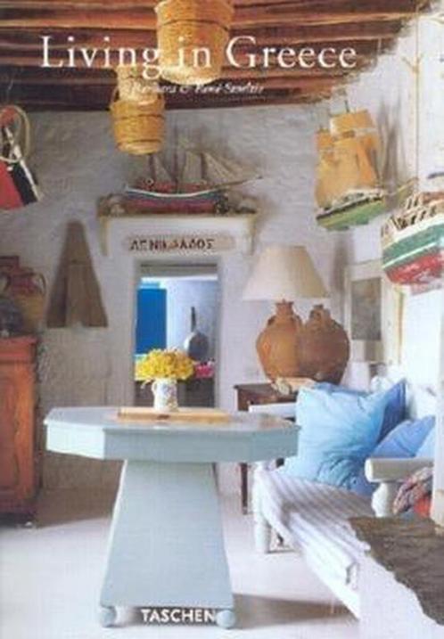 Living in Greece 9783822858691 Barbara Stoeltie, Boeken, Overige Boeken, Gelezen, Verzenden