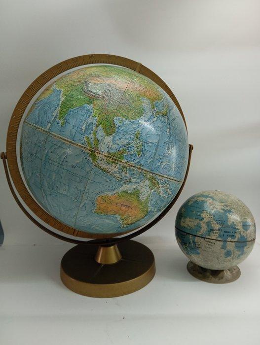 Globe - 1970-1980, Antiek en Kunst, Antiek | Wandborden en Tegels