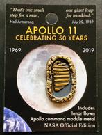Apollo 11 - Official First Footprints NASA Lapel Pin - With, Collections, Cinéma & Télévision