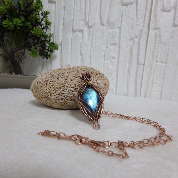 labradoriet Handgemaakte blauwe labradoriet wire-wrap, Verzamelen, Mineralen en Fossielen