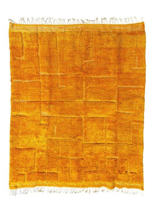 Gouden Gele Marokkaanse Mrirt Wol Tapijt – Modern, Huis en Inrichting, Stoffering | Tapijten en Vloerkleden