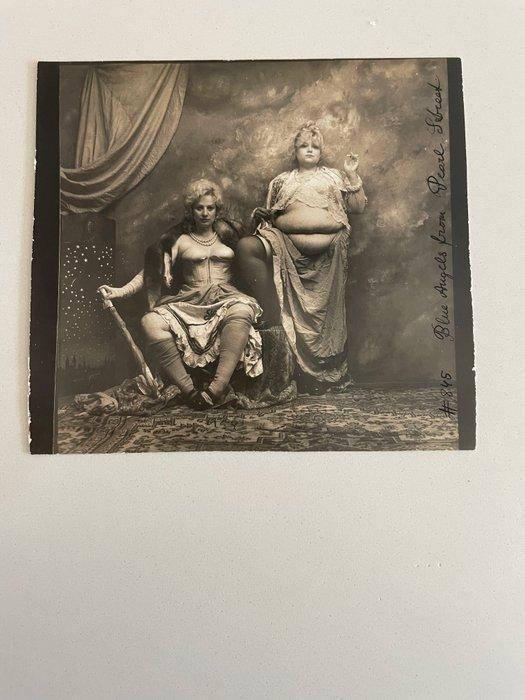 Jan Saudek (1935–) - Blue Angels from Pearl Street, Antiek en Kunst, Kunst | Designobjecten