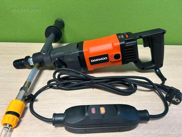 2x Daewoo - 2025 - DADCD1900 - Boormachine Daewoo..., Doe-het-zelf en Bouw, Gereedschap | Overige machines, Ophalen