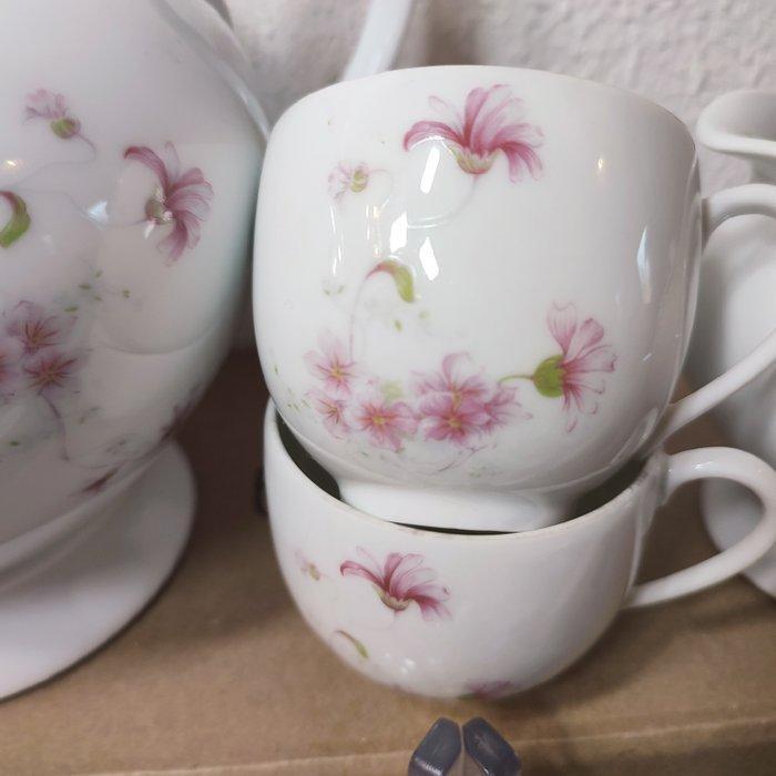Chastagner Limoges France - Tafelservies (27) - Versierd met, Antiek en Kunst, Antiek | Meubels | Tafels