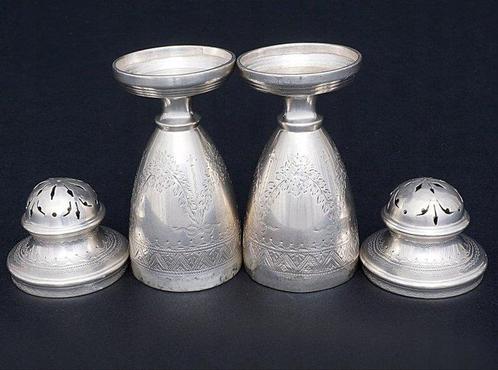 Zout- en pepervaatjes (2) - Set Victoriane zilveren, Antiek en Kunst, Antiek | Zilver en Goud