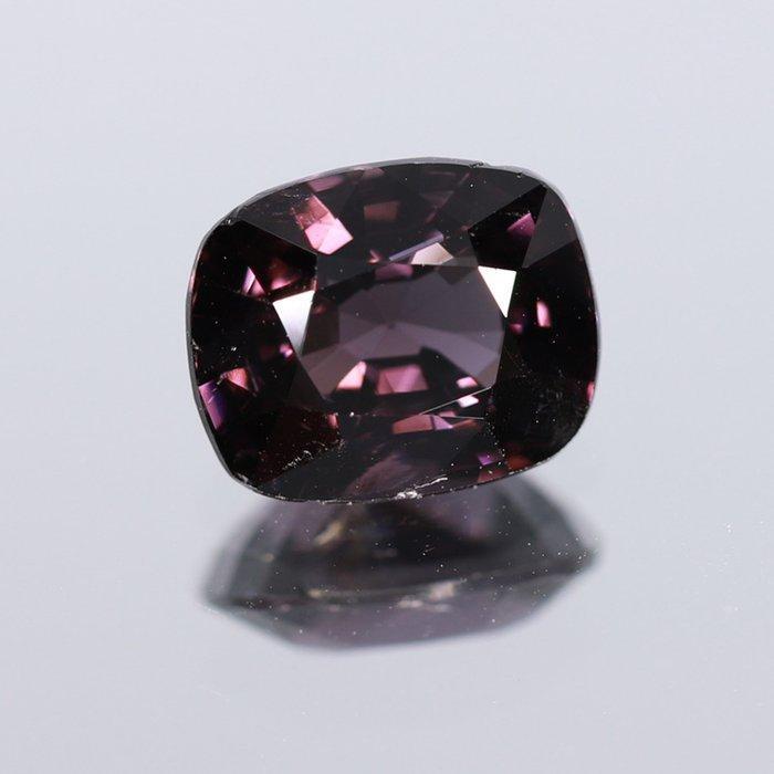 1 pcs Paars, Roze Spinel - 2.62 ct - nternational Colored, Handtassen en Accessoires, Edelstenen