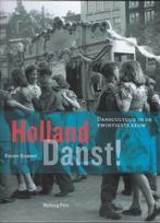 Holland Danst 9789057302640, Boeken, Gelezen, Klazien Brummel, Verzenden