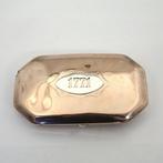 Set van 2 Antieke (1771) Tabaksdozen met zilveren applicatie