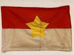 Vietnam - Drapeau - Bandera original del Vietcong de la, Collections, Objets militaires | Général