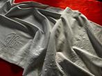 Circa 1930, linnen beddengoed met initialen J.G. - Textiel -