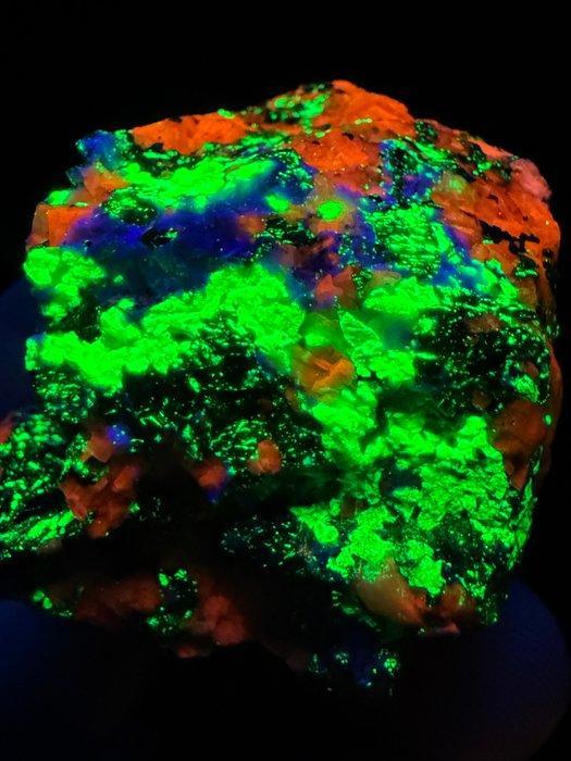 Fantastisch en helder stuk van hardystonite en willemite in, Verzamelen, Mineralen en Fossielen